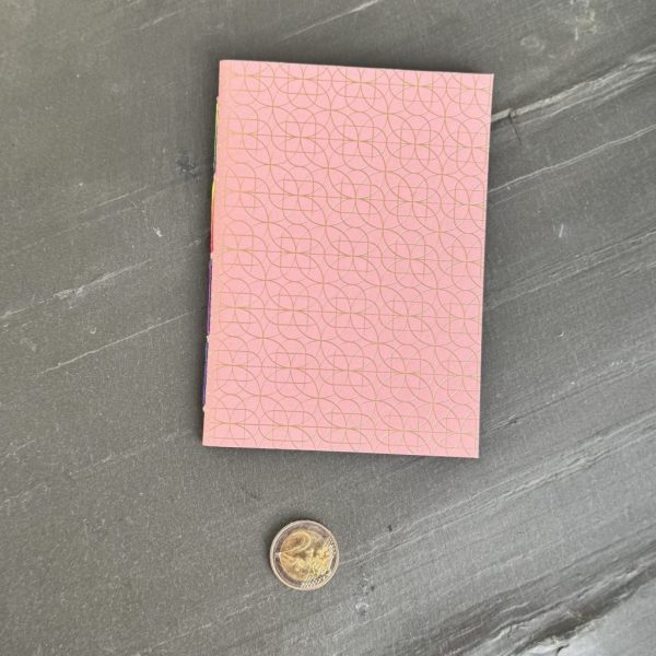 Notizheft DIN A6 mit Motiv "Goldene Kreise auf rosa Grund"