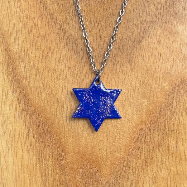 Kette mit Anhänger aus emailliertem Kupfer "Stern"