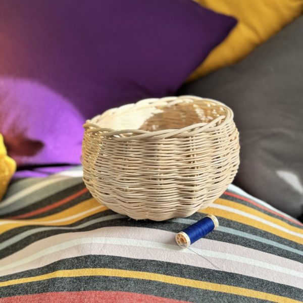 Korb aus Peddigrohr