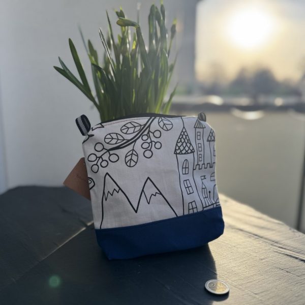 Reißverschlusstasche mit Zeichnung schwarz / weiß, Reißverschluss schwarz