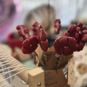 Verkaufsstand StitchWeaveSmile Tal Studio 21.3.26 Dekoblumen