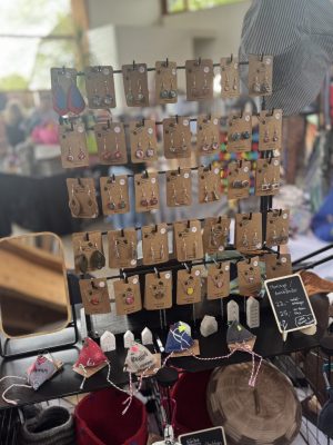 Stand StitchWeaveSmile Kunstrausch Kunsthandwerkermarkt 18.4.2026_6 ©StitchWeaveSmile Stand StitchWeaveSmile Kunstrausch Kunsthandwerkermarkt 18.4.2026